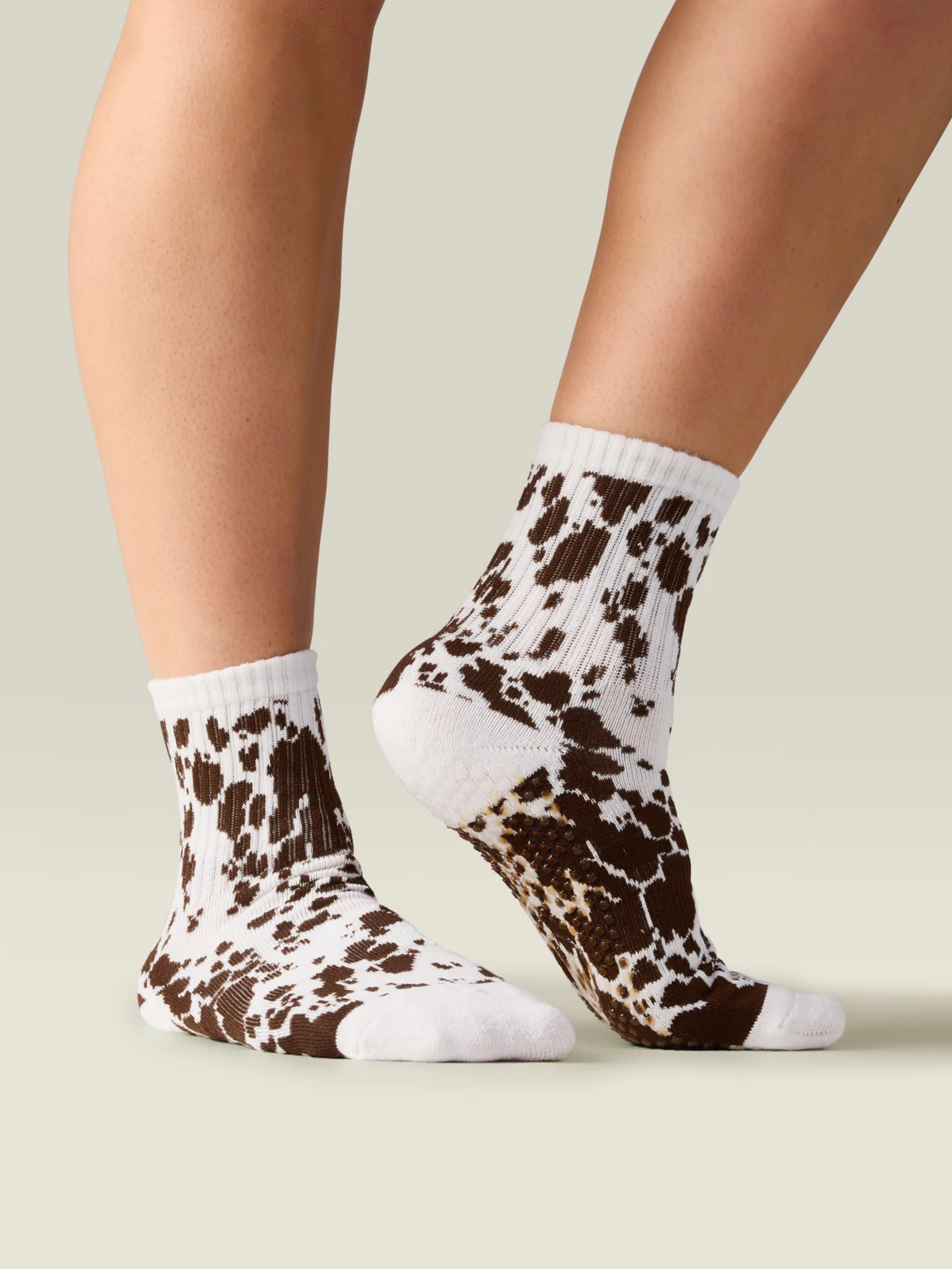 Crew Non Slip Grip Socks - Dolly Spots | MoveActive